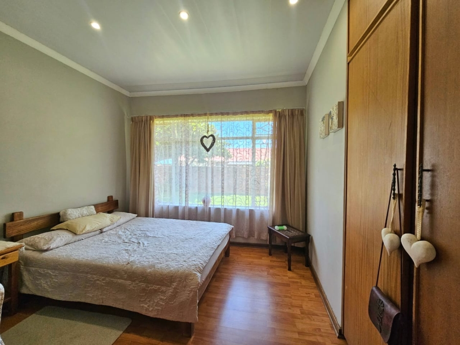 3 Bedroom Property for Sale in Miederpark North West